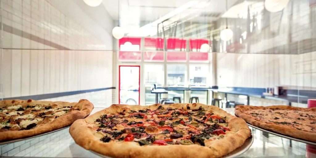 Restaurant Pizza Dining Captions